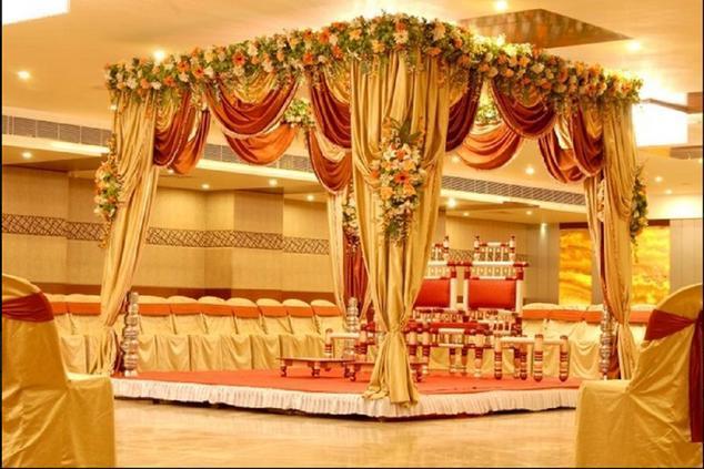 Grand Thakar Hotel Rádzskot Kültér fotó