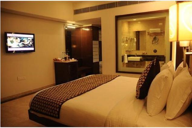 Grand Thakar Hotel Rádzskot Kültér fotó