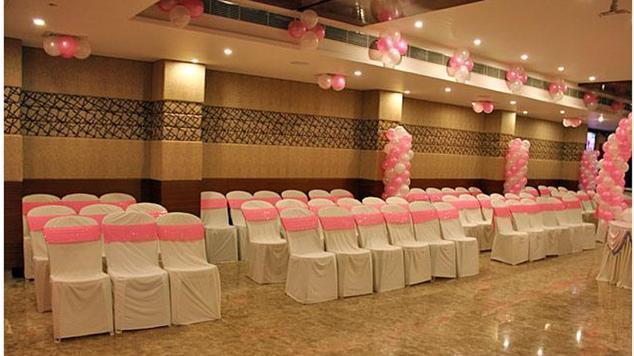 Grand Thakar Hotel Rádzskot Kültér fotó